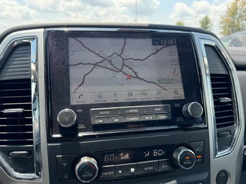 Used 2020 Nissan Titan SV w/ SV Convenience Package RWD image 21