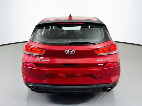 Used 2018 Hyundai Elantra GT Sport FWD image 5