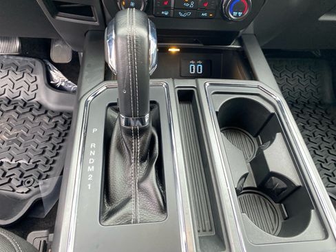 Used 2016 Ford F150 XLT w/ Equipment Group 302A Luxury AWD/4WD image 13