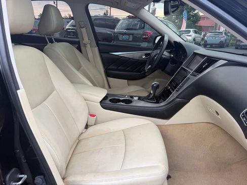 Used 2016 INFINITI Q50 3.0t Premium w/ Driver Assistance Package RWD image 30