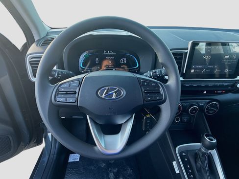 New 2026 Hyundai Venue SE image 8