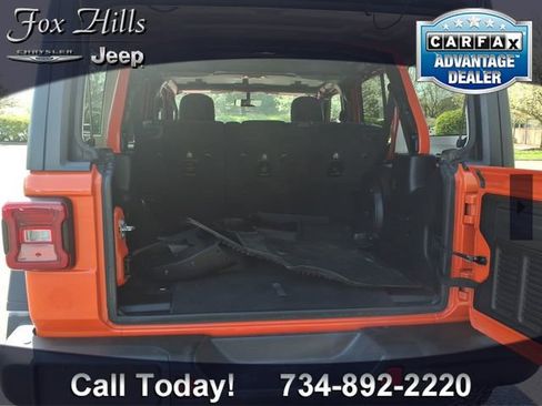 Used 2019 Jeep Wrangler Unlimited Rubicon w/ Dual Top Group AWD/4WD image 10