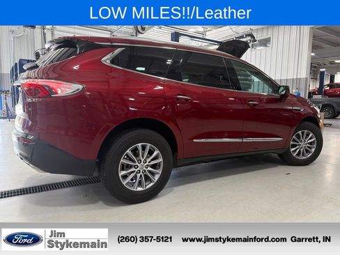 Used 2023 Buick Enclave Essence FWD image 11