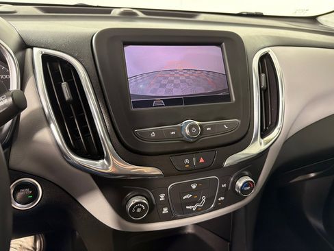 Used 2022 Chevrolet Equinox LS image 17