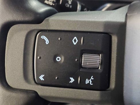 Used 2023 Land Rover Defender 90 X-Dynamic SE AWD/4WD image 20