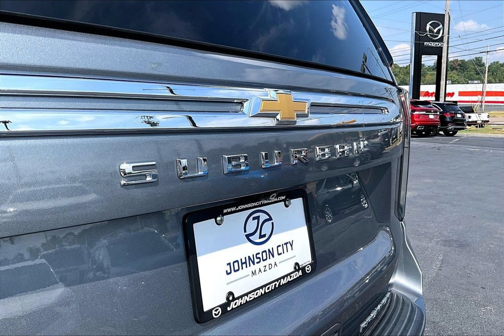 Used 2022 Chevrolet Suburban Premier AWD/4WD image 8