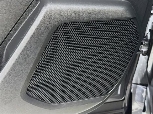 Used 2022 Toyota Highlander XLE image 15