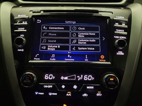 Used 2020 Nissan Murano SV AWD/4WD image 25