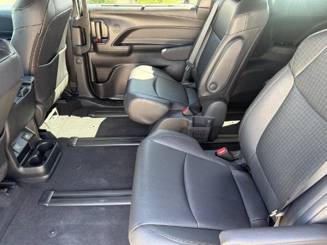 Used 2026 Toyota Sienna XLE Woodland Edition AWD/4WD image 26