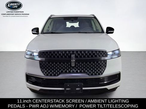 Used 2025 Lincoln Navigator Reserve AWD/4WD image 8
