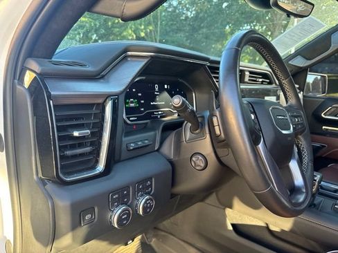 Used 2023 GMC Sierra 1500 Denali Ultimate AWD/4WD image 14