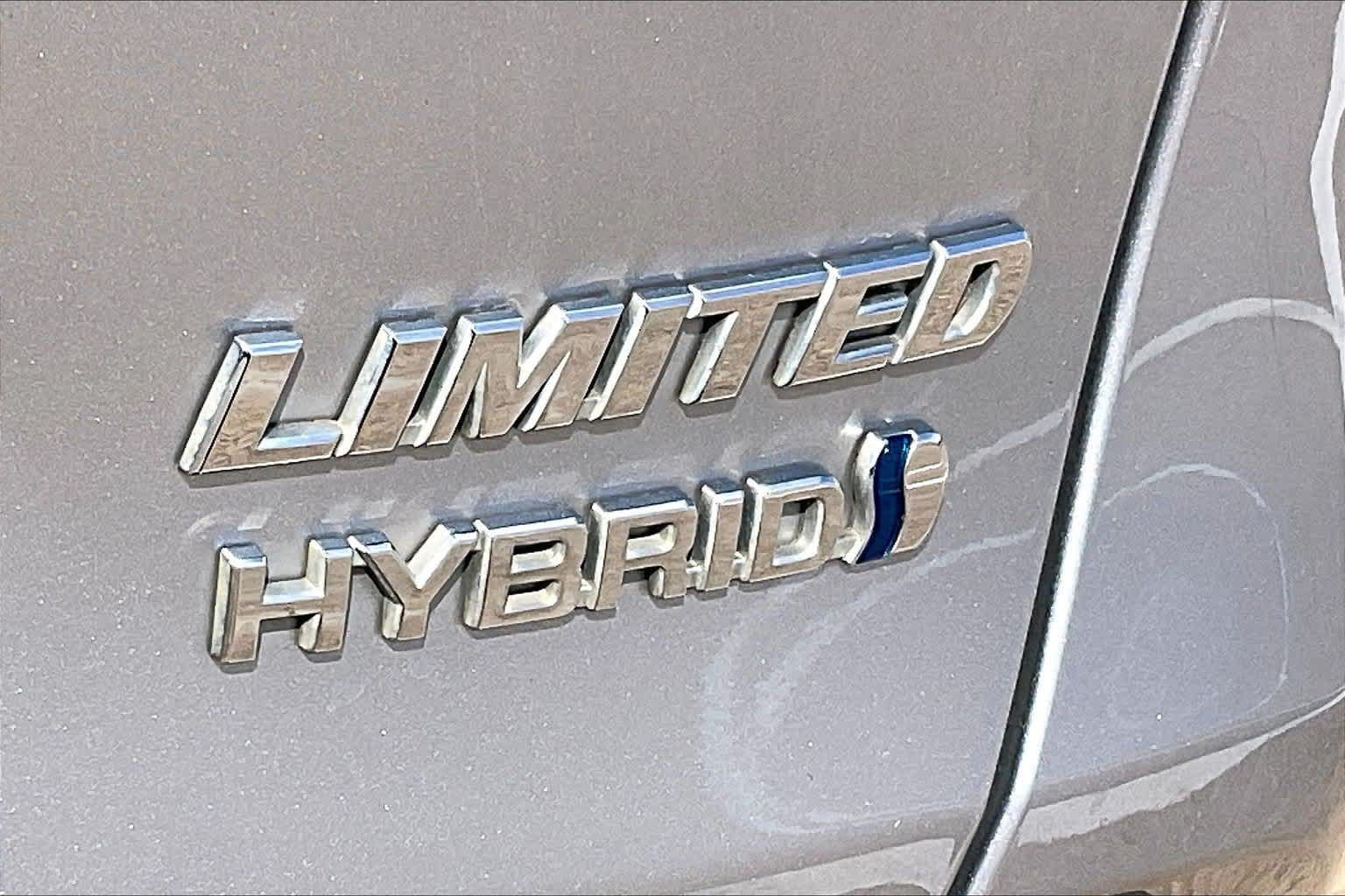 Used 2023 Toyota RAV4 Limited AWD/4WD image 7