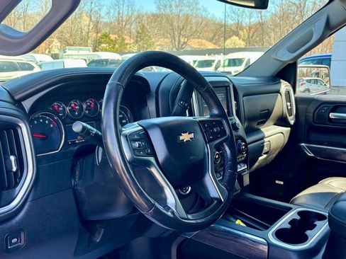 Used 2021 Chevrolet Silverado 1500 LTZ w/ LTZ Convenience Package II AWD/4WD image 19