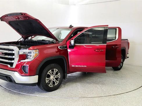 Used 2019 GMC Sierra 1500 SLE w/ X31 Off-Road Package AWD/4WD image 10