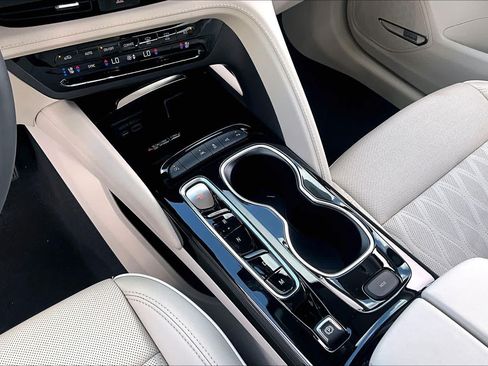 Used 2023 Buick Envision Avenir FWD image 17