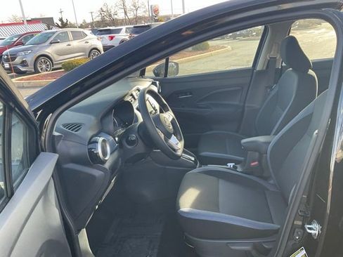 New 2025 Nissan Versa SV w/ Trunk Package FWD image 11