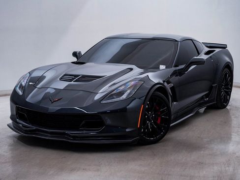 Used 2017 Chevrolet Corvette Z06 w/ Battery Protection Package image 8