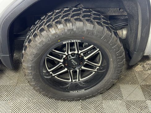 Used 2019 GMC Sierra 1500 SLT w/ SLT Premium Plus Package image 8