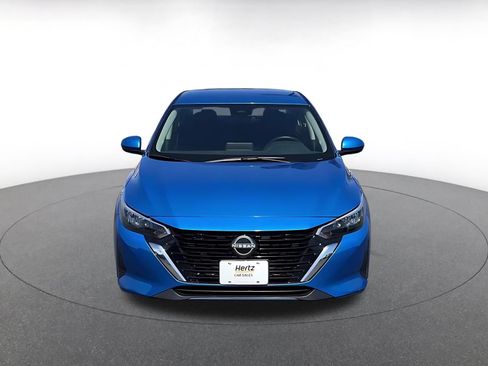 Used 2025 Nissan Sentra SV FWD image 4