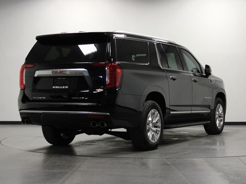 Used 2023 GMC Yukon XL Denali image 4