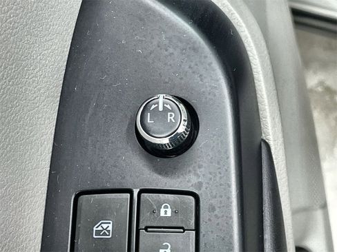 Used 2017 Toyota Highlander Limited Platinum w/ Carpet Mat Package image 15