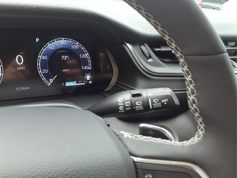 Used 2025 Jeep Grand Cherokee Laredo w/ Luxury Tech Group I AWD/4WD image 21
