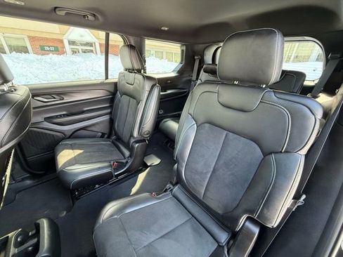 Certified 2024 Jeep Grand Cherokee L Altitude image 24