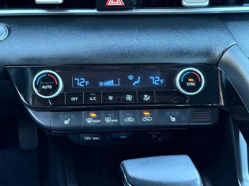 Used 2021 Hyundai Elantra SEL w/ Convenience + Premium Package image 38