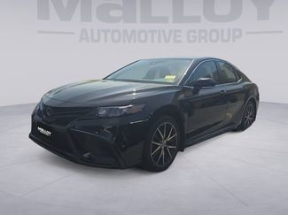 Used 2023 Toyota Camry SE w/ Cold Weather Package video 1