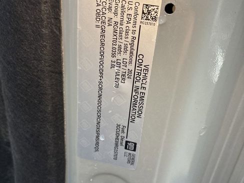 Used 2024 Chevrolet Silverado 1500 ZR2 w/ Technology Package image 28