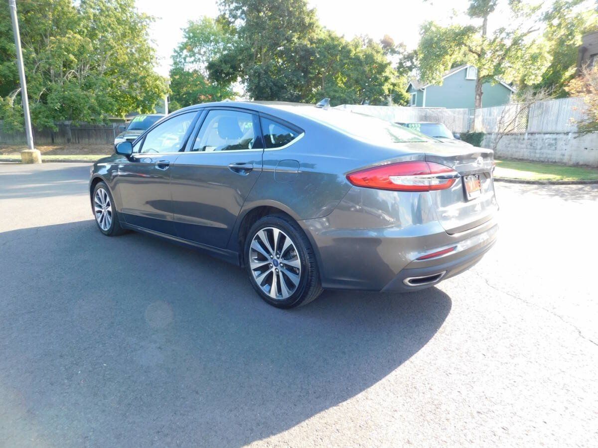 Used 2019 Ford Fusion SE AWD/4WD image 3