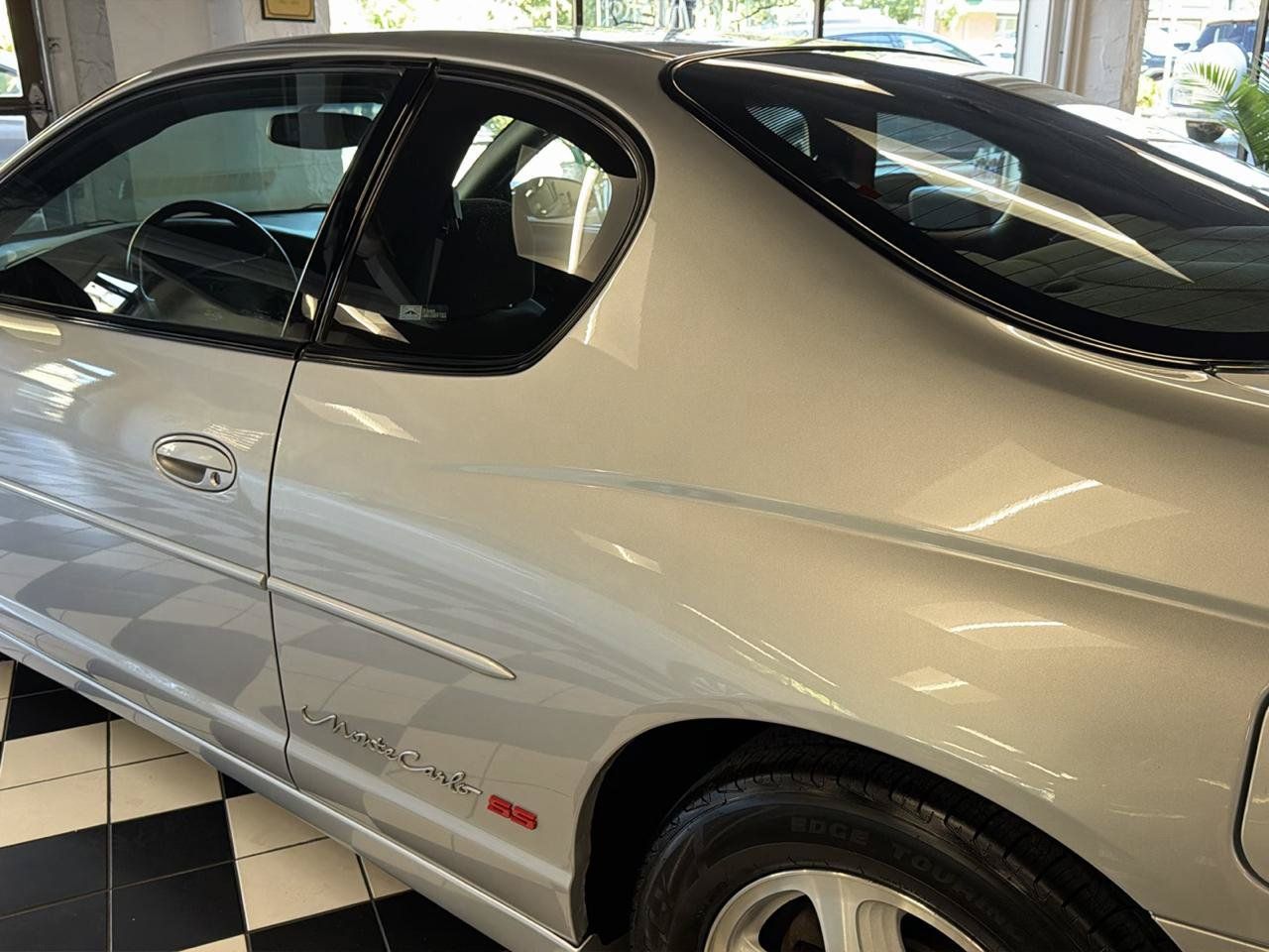 Used 2003 Chevrolet Monte Carlo SS w/ Mirror Group FWD image 9