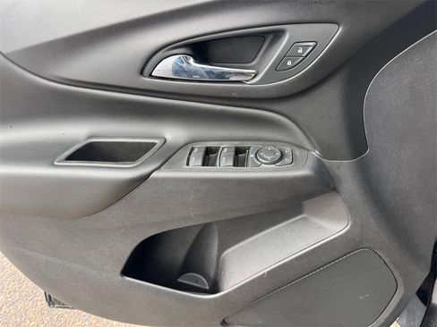 Used 2020 Chevrolet Equinox LT image 21