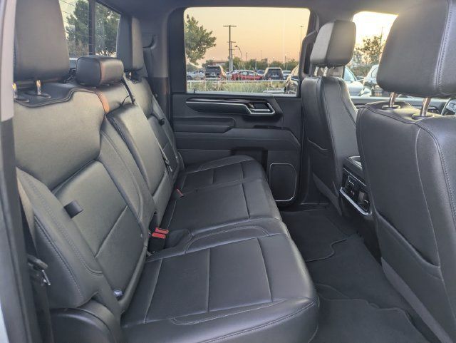 Used 2025 GMC Sierra 2500 SLT w/ SLT Convenience Package AWD/4WD image 27