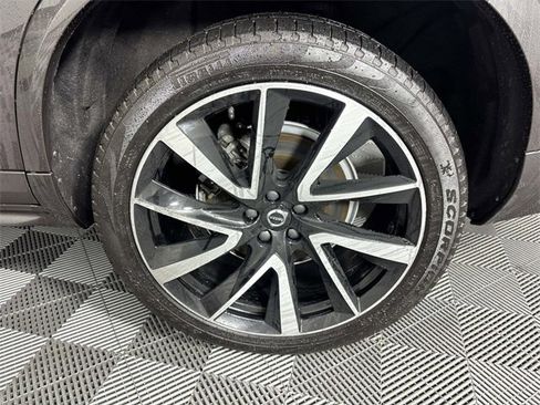Used 2024 Volvo XC90 B6 Plus image 29