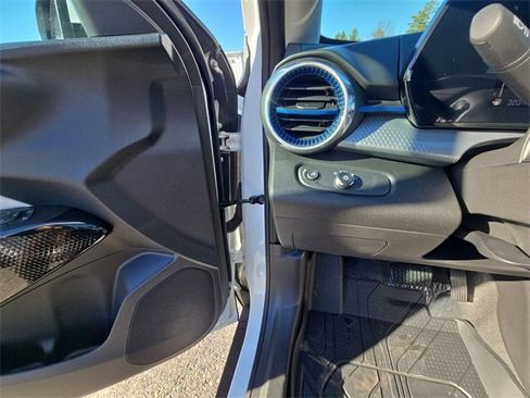 New 2026 Chevrolet Trax LT image 17