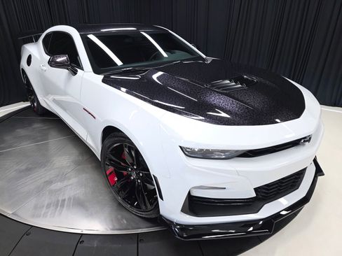 Used 2023 Chevrolet Camaro SS w/ Redline Edition RWD image 6