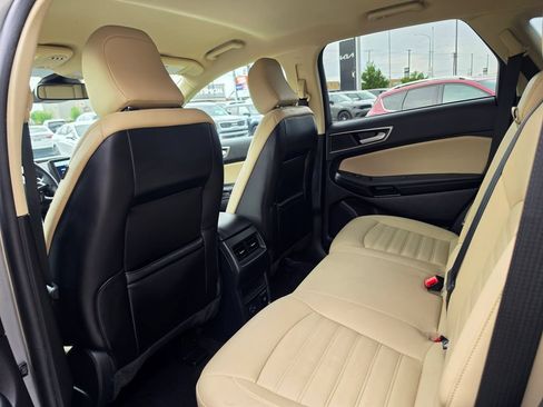 Used 2021 Ford Edge SEL w/ Convenience Package AWD/4WD image 11
