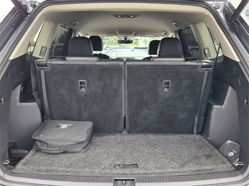 Used 2022 Volkswagen Atlas SE w/ Black Wheel Package image 13