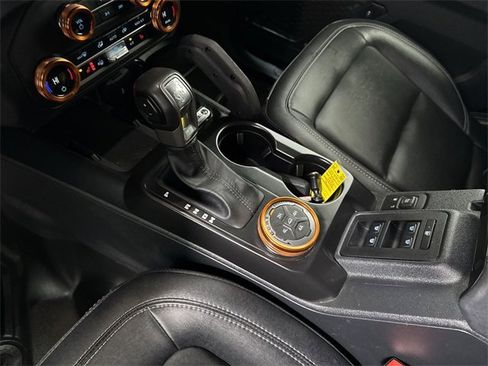 Used 2025 Ford Bronco Badlands image 20