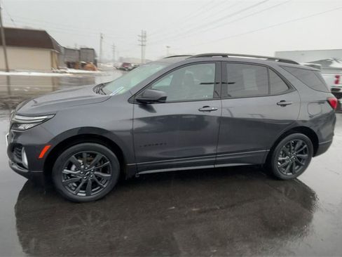 Used 2023 Chevrolet Equinox RS image 4