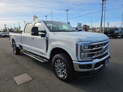 Used 2024 Ford F350 Lariat image 4