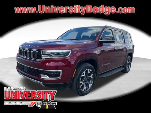 Used 2023 Jeep Wagoneer Series III w/ Preferred Equipment Group image 1