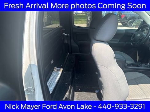 Used 2022 Toyota Tacoma SR AWD/4WD image 11
