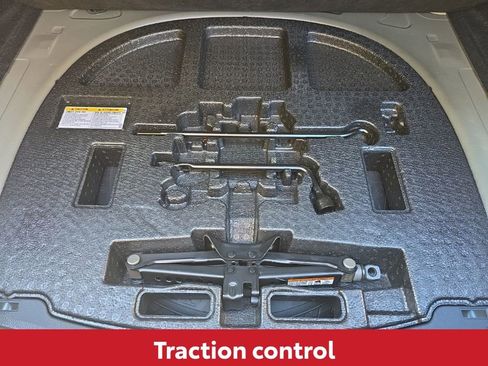 Used 2023 Toyota Camry SE image 15