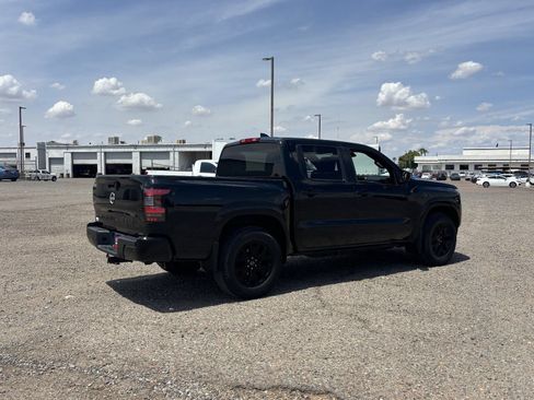 Certified 2023 Nissan Frontier SV w/ Midnight Edition Package RWD image 6