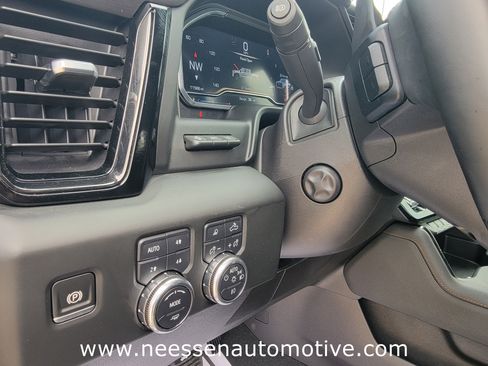 Used 2024 GMC Sierra 1500 AT4 w/ Technology Package image 16