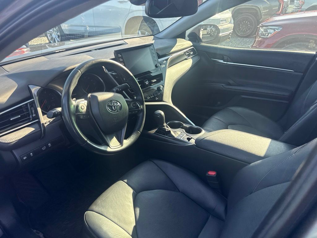 Used 2021 Toyota Camry XSE FWD image 3
