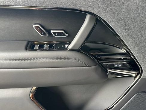 New 2026 Land Rover Range Rover Sport SE AWD/4WD image 10