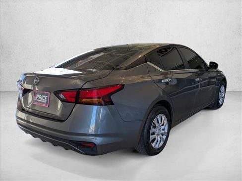 Used 2024 Nissan Altima 2.5 S image 5